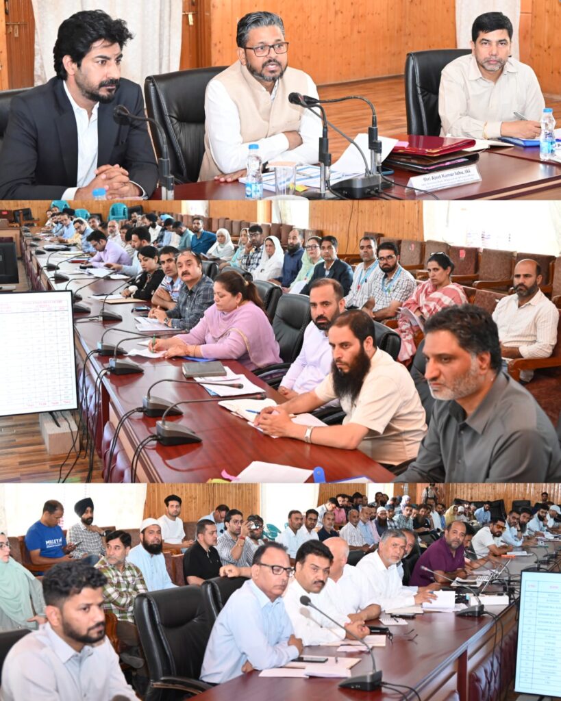 Ajeet Sahu reviews progress of ADP, PMDDKY and PM SHRI in Baramulla