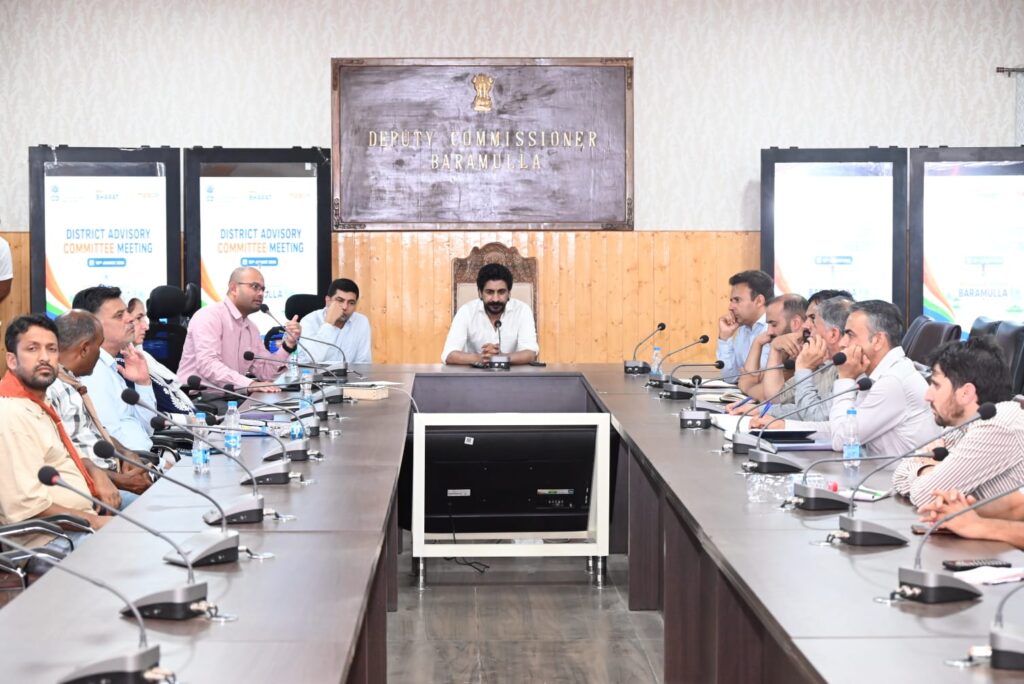 DC Baramulla chairs meeting of My Bharat District Advisory Committee