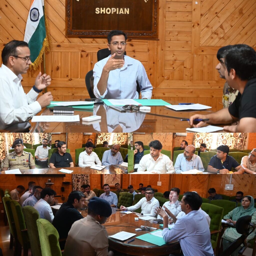 DC Shopian reviews arrangements for Mega Tiranga Celebration