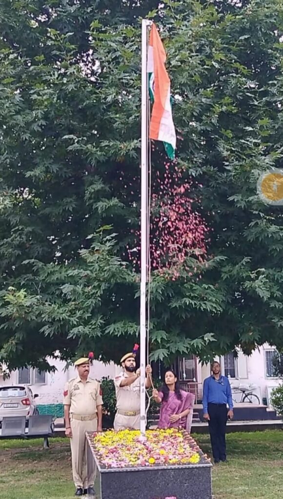 DIPR celebrates 80th Independence Day at Srinagar