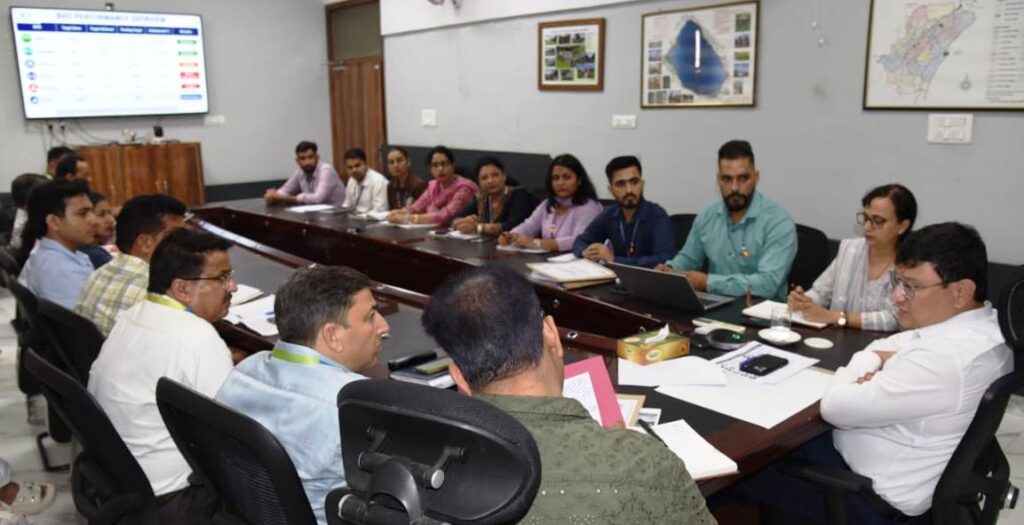 DLIC Udhampur discusses modalities to boost youth entrepreneurship in district