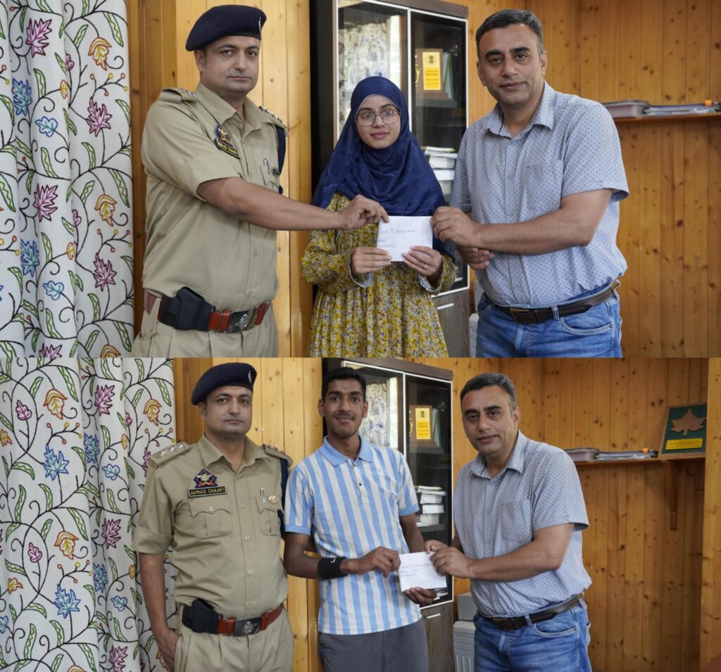 District Admin Bandipora Felicitates Student Anchors for Outstanding Performance on I-Day
