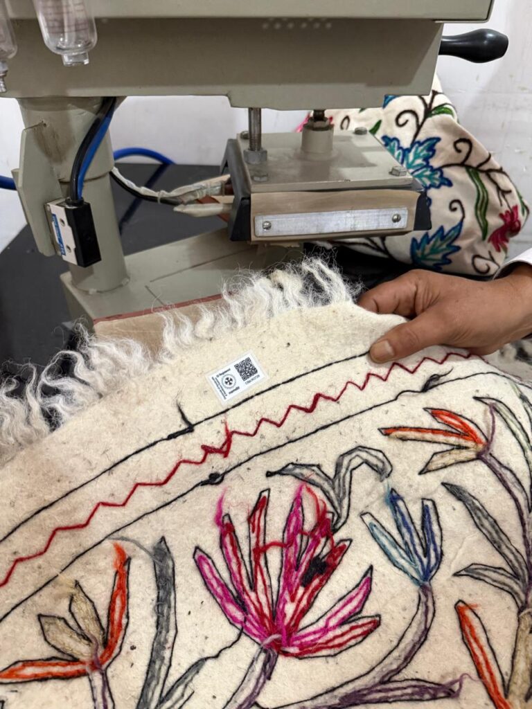 GI QR labelling begins at Quality Control Lab of Handicrafts Dept