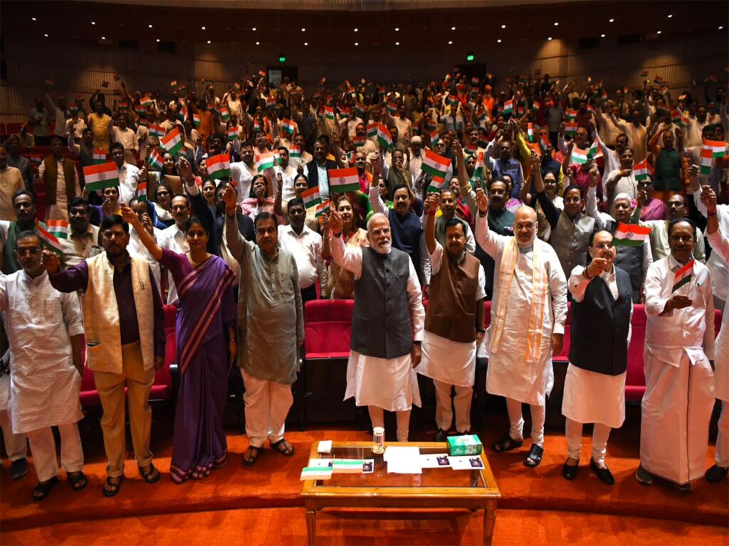 Tricolour-waving MPs greet PM Modi at ‘Mangal Milan’, raise slogans of ‘Vande Mataram’