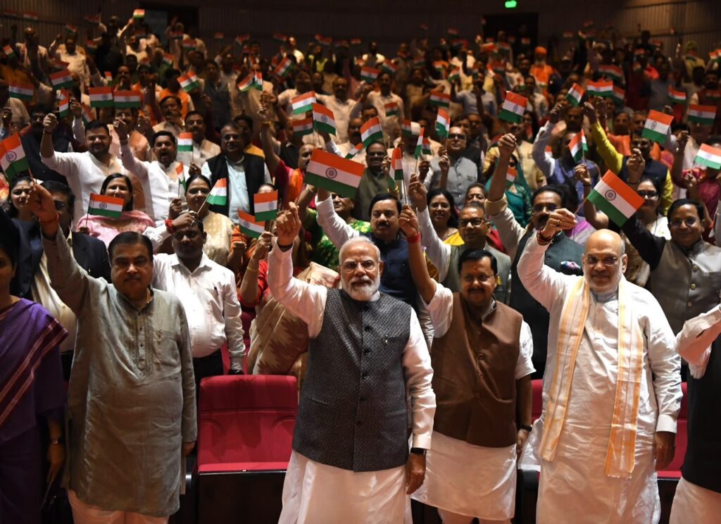 NDA Parliamentary Party holds “Mangal Milan”; MPs to march towards Parliament against Opposition