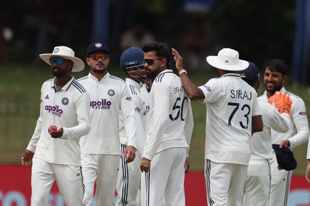 India enforce follow-on after restricting Sri Lanka to 290 in Colombo Test