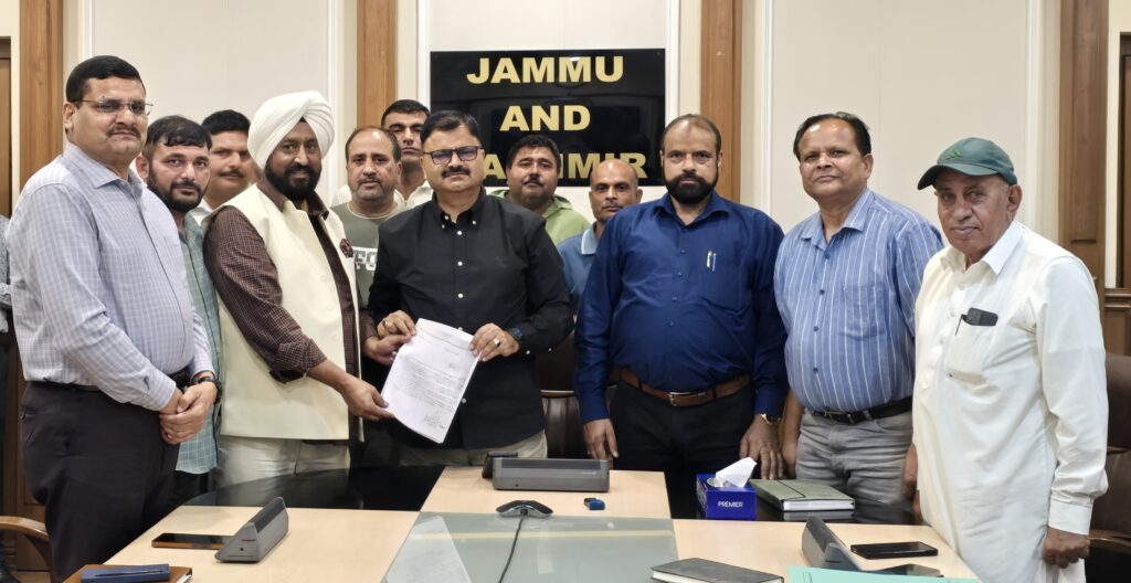 Javed Rana meets delegations at Civil Secretariat; discusses development issues