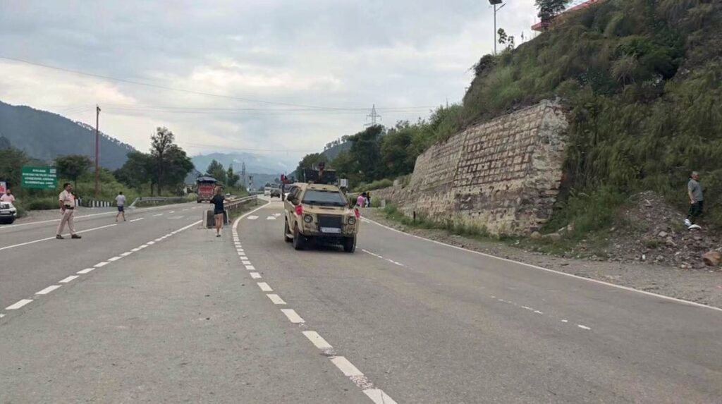 Suspicious Scorpio Evades Police Checkpoint in Ramban, Search Operation Launched