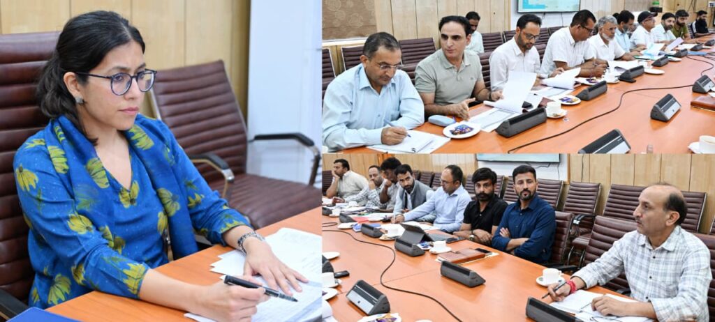 Secretary Transport reviews Motor Vehicle Department’s functioning in Kashmir Division