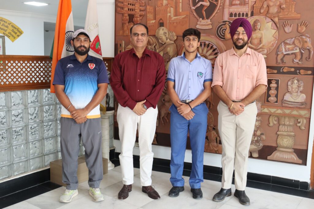 Heritage School Skater Puneesh Puri Honoured With Rs 1 Lakh Cash Award