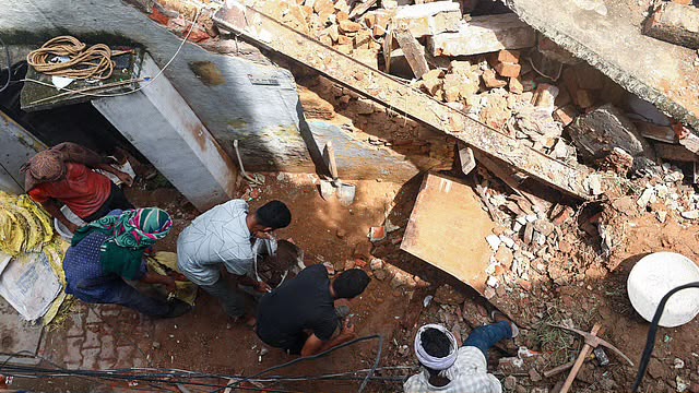 Heavy rains affect normal life in Jammu, house collapses in city