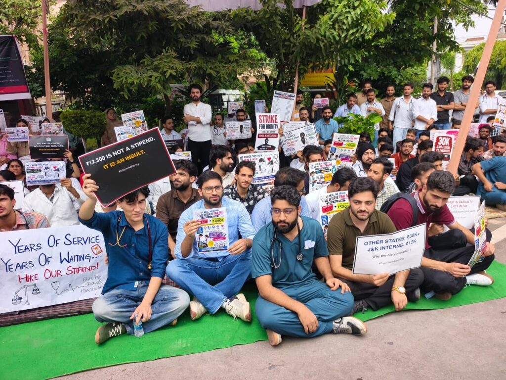 Govt medical college MBBS interns protest, demand long-pending hike in monthly stipend