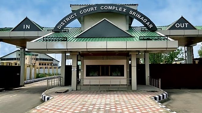 J&K High Court dismisses contempt court notice against Shopian deputy commissioner