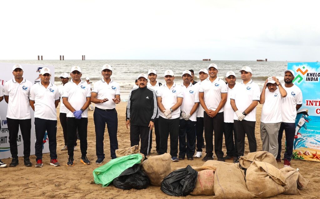 Dr Jitendra leads coastal cleanup at Juhu Beach, highlights India’s unexplored ocean wealth