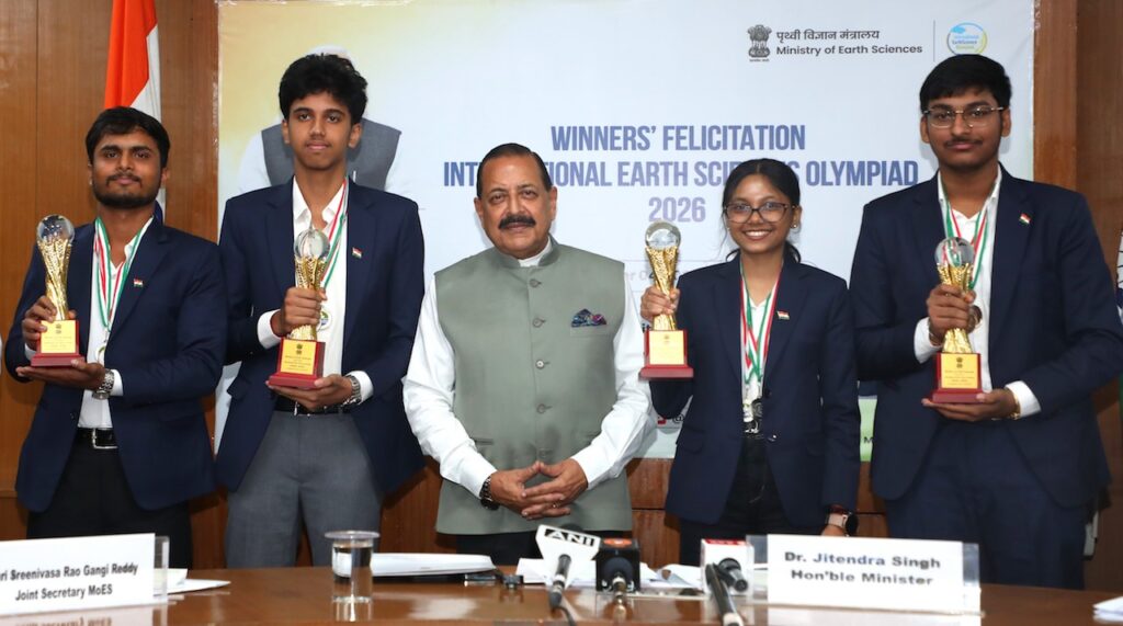 Dr Jitendra felicitates student winners of ‘International Science Olympiad’, calls them Gen Z icons