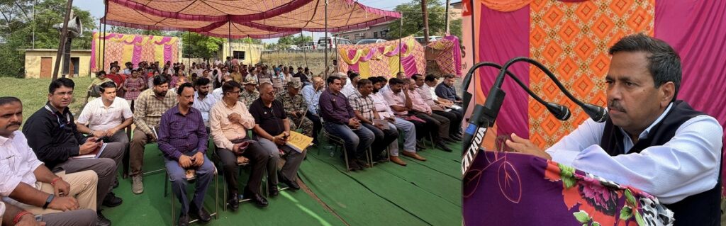 Anil Kumar visits border villages Bobiya, Gajnal under Vibrant Village Programme Phase-II