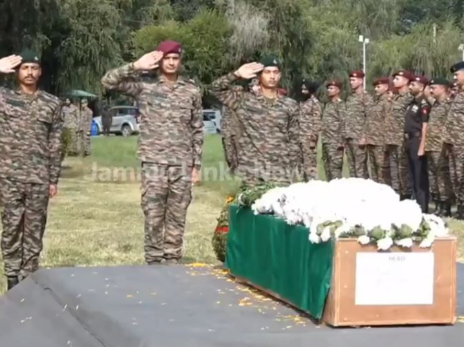 Army pays tribute in Akhnoor to para commando who died in Haryana during training