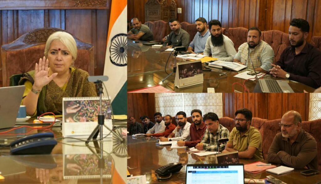 DC Bandipora chairs Meeting to review onboarding of Stores under Mission YUVA-ONDC