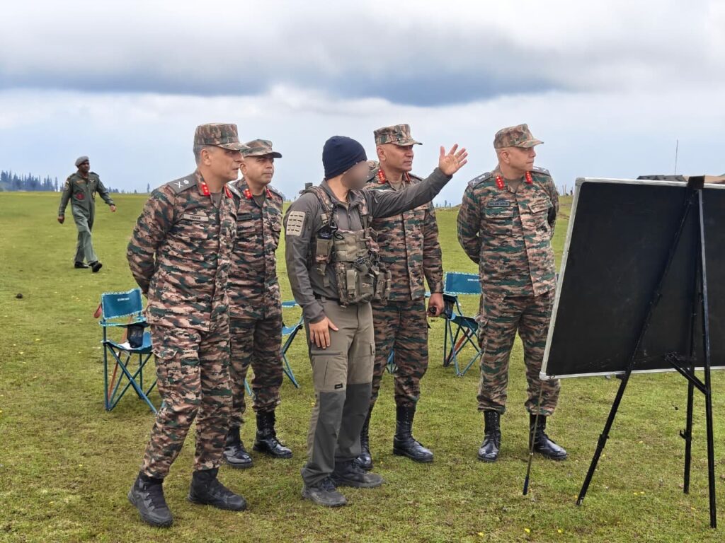 Northern Army Commander Reviews Security Preparedness in South Kashmir