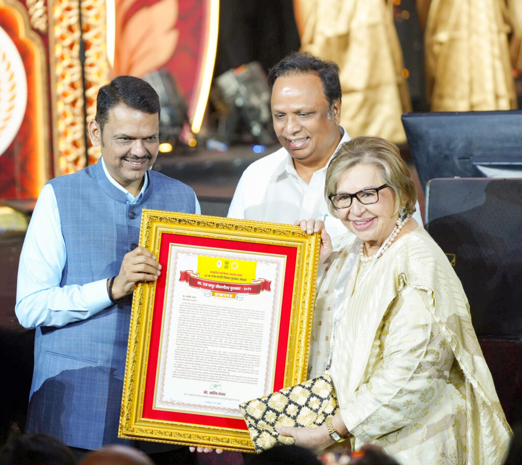 “He sends his good wishes”: Helen accepts Salim Khan’s Raj Kapoor Lifetime Achievement Award at Maharashtra State Film Awards