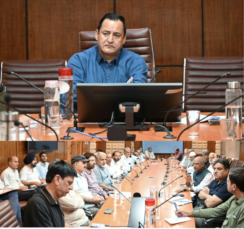 Javid Dar assures prompt redress of issues of Fruit Mandi Associations