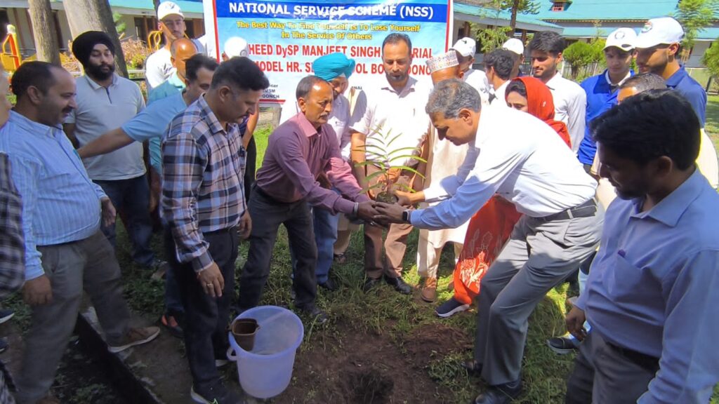 Plantation Drive launched across Poonch Schools to plant 50k trees till Gandhi Jayanti