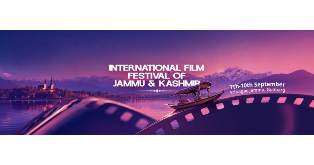 Kashmir Turns the Camera Back on Itself