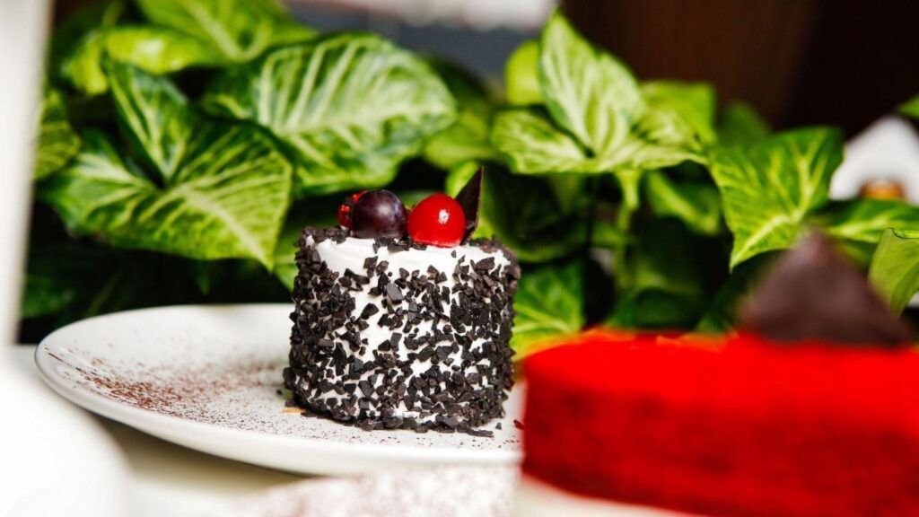 Elevating celebrations: Pairing timeless black forest cakes with curated gift baskets