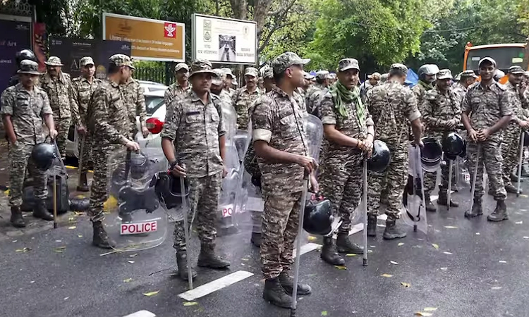 Centre extends deployment of 273 CAPF companies in Delhi till October 31 amid flash protest fears