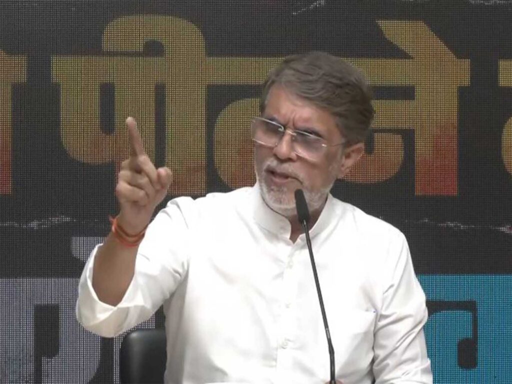 Pawan Khera Hits Back at PM Modi, Demands Return of Paper Ballots for Elections