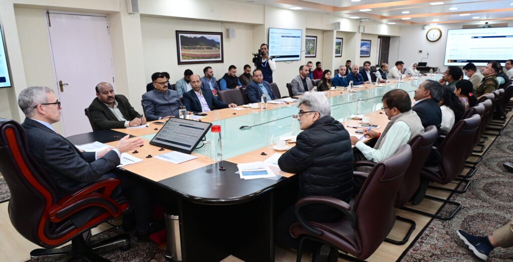 CM Omar Abdullah Reviews Winter Preparedness, Directs Departments to Ensure Uninterrupted Essential Services