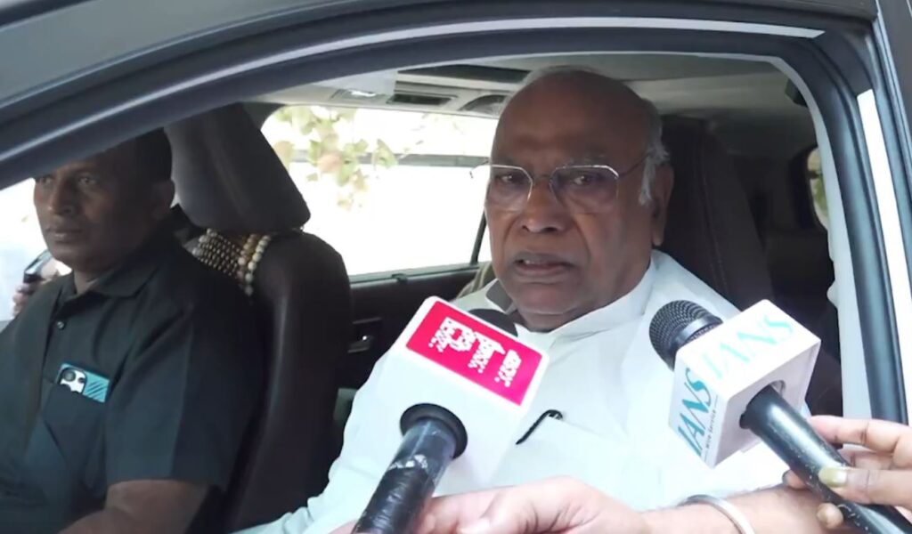 Mallikarjun Kharge says ‘vote chori’ protests to continue, challenges BJP to face polls using ballot papers