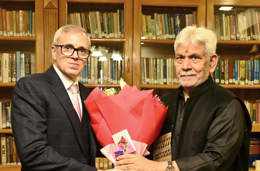 CM Omar Abdullah Meets LG Manoj Sinha at Lok Bhavan in Srinagar