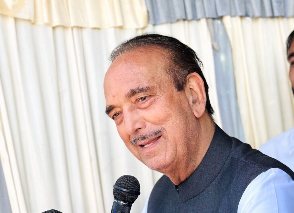 Ghulam Nabi Azad Calls Farooq Abdullah’s Remarks on Pakistan ‘Incorrect’