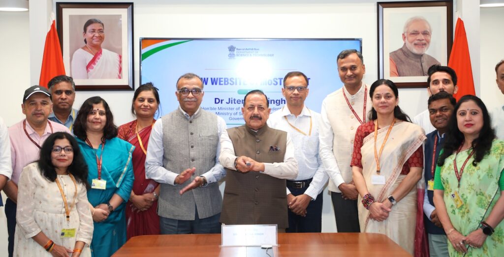 Dr Jitendra launches multilingual Websites as single platform for students, StartUps, researchers, citizens