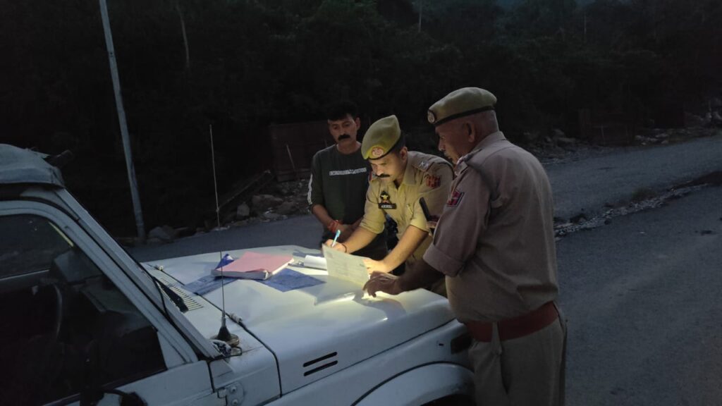 Reasi Police Cracks Down on Unsafe Vehicles, 388 Challaned and 75 Seized in Five Days